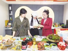 “之前感觉从播就是坐正在屏幕前卖产物就能够